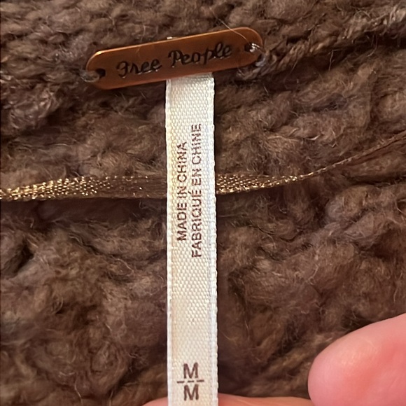 Free People Chunky Knit Crochet Brown Owersized Sweater medium size - Picture 7 of 7